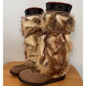 Muk Luks Sigrid Leela Fashion Boots Women Size 7 Brown Cozy Warm Pull On Winter